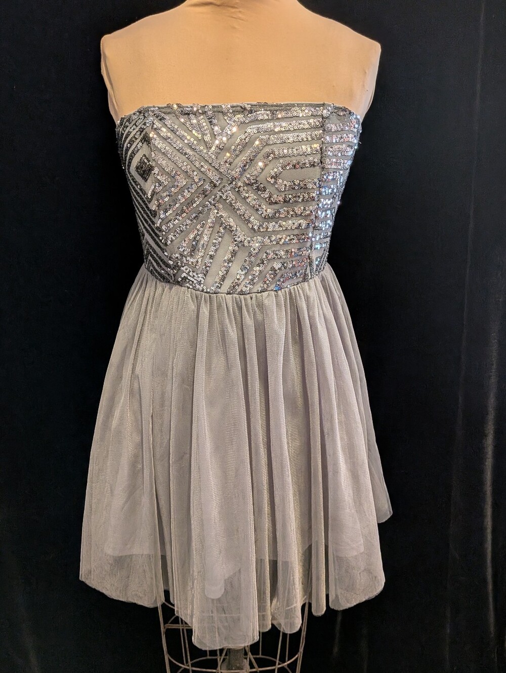 STRAPLESS HoCo Dress With Art Deco Silver Sequin Bodice. Size LARGE